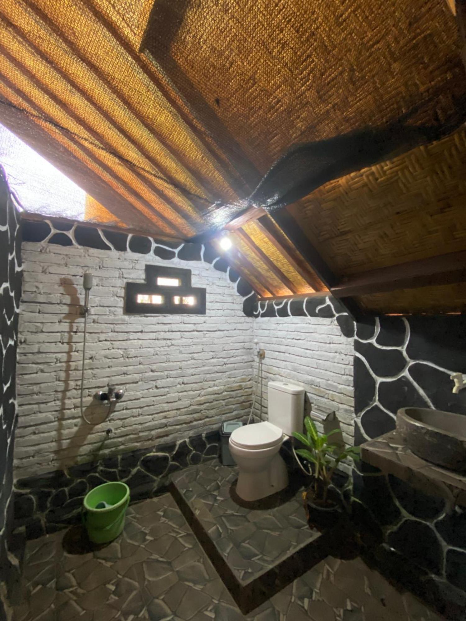 Edrian Bungalows Tetebatu Exterior photo